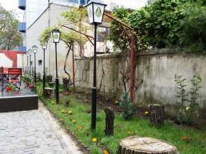 La Nenea Iancu - berarie in cartierul vechi al Bucurestiului - pe la Calarasi