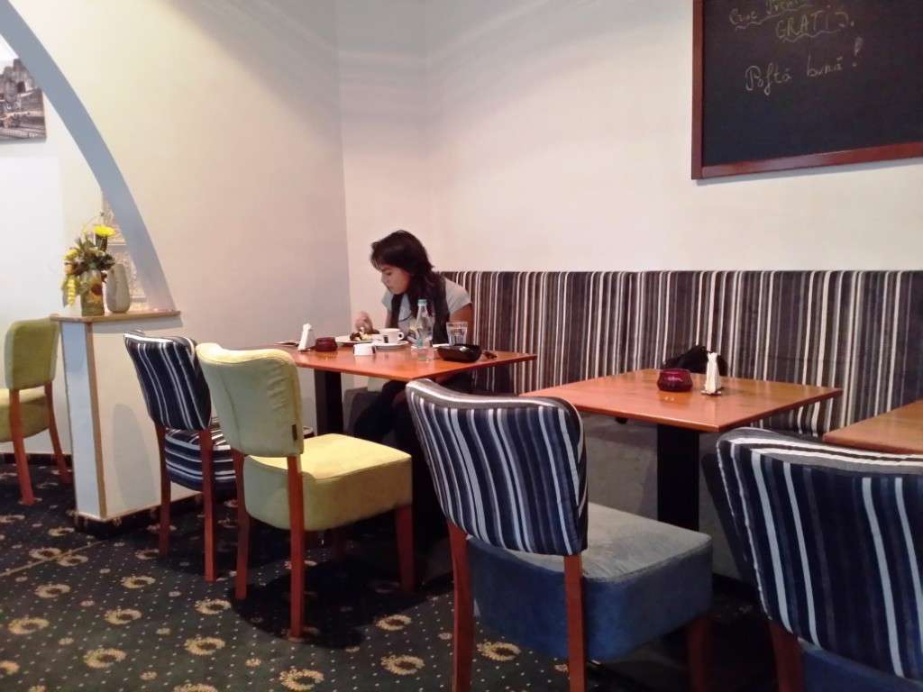 Peters Kitchen Bistro - restaurant englezesc in Piata Rosetti Bucuresti