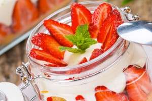 Tiramisu de capsuni, la borcan (4)