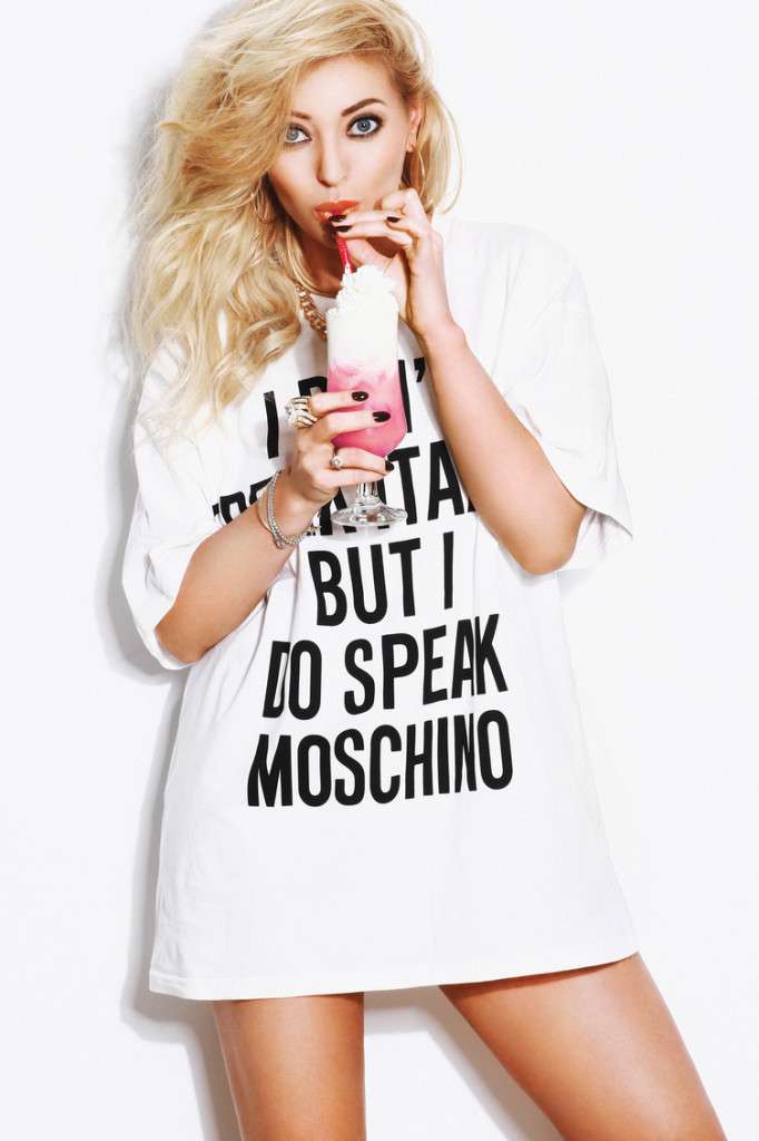 Delia for Viva by Dimitri Caceaune 1