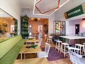 Simbio in casa noua pe Negustori