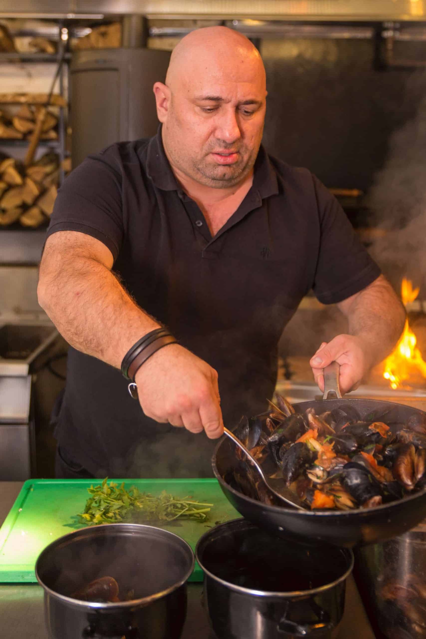 Burgeri si scoici livrate la usa ta sau la birou!