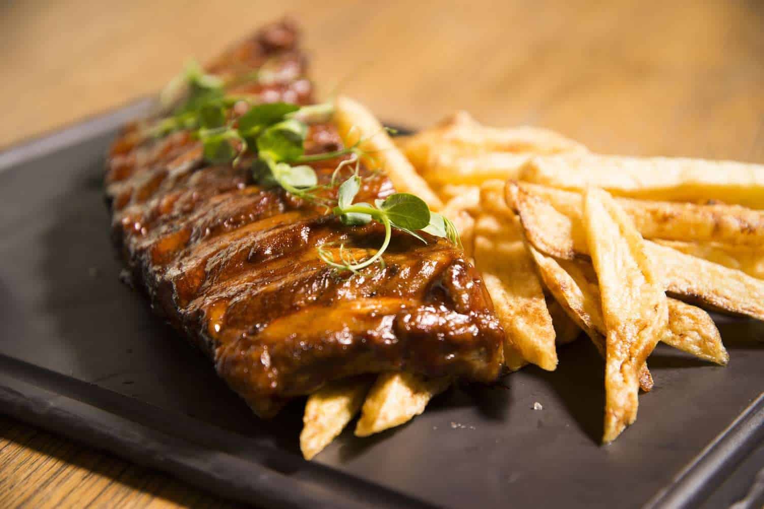 Coaste de porc marinate in casa