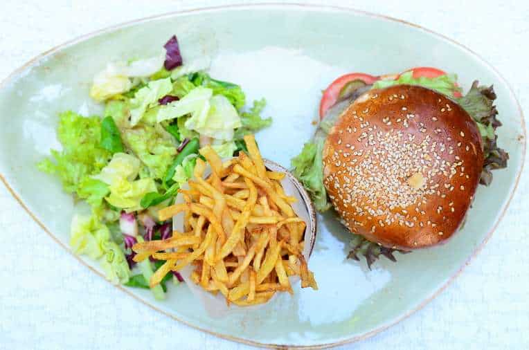 Dakota Cheeseburger 5