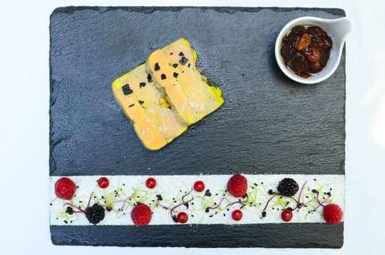 Pofta de Terina de foie gras cu sos chutney