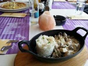 Restaurantul e doar ca sa fie la Bonton Lounge