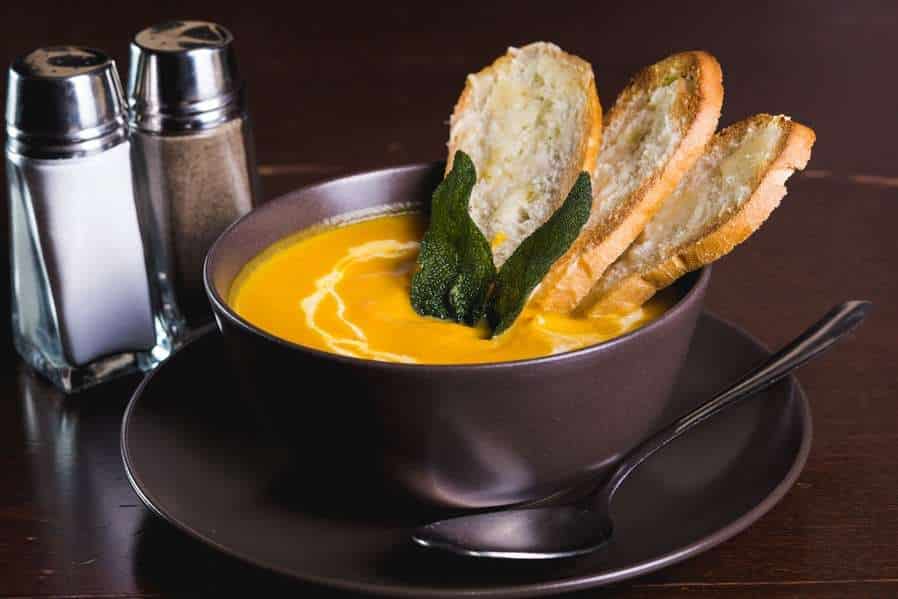 Noutati in meniul de pranz de la Hard Rock Cafe