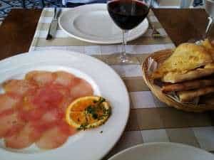 S-a scos o lege care obliga toate restaurantele sa fie amenajate in stilul industrial?