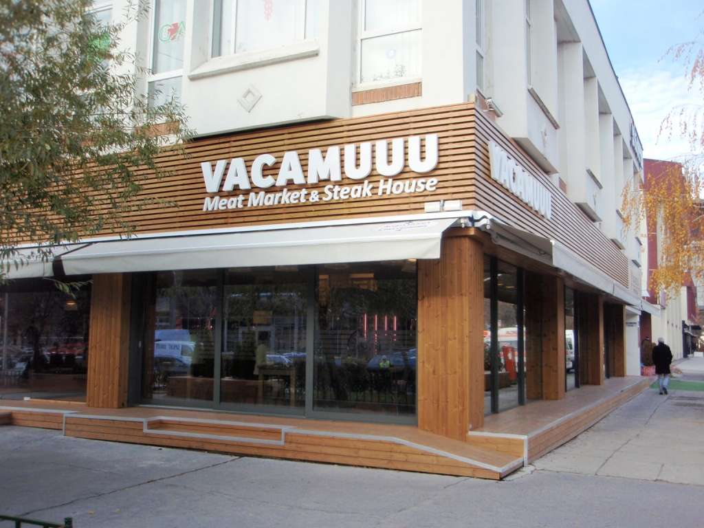 Care sunt restaurantele din Bucuresti care au interzis deja fumatul, fara sa fie obligate de lege