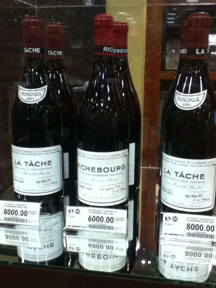 Mancarea 30$, "vinul casei" la 1000$ paharul…