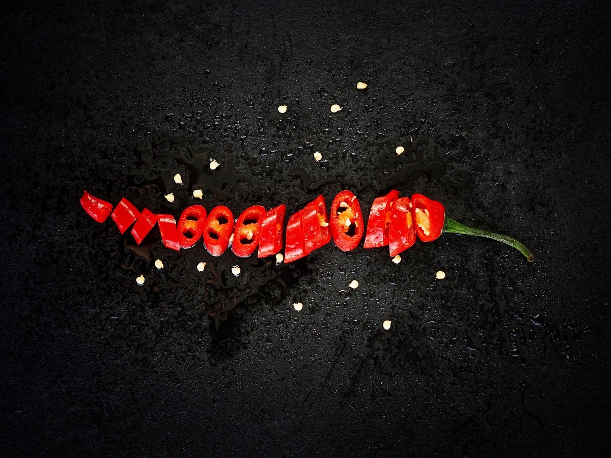 Unora le place iute! 5 motive pentru care mâncarea picantă îți face bine