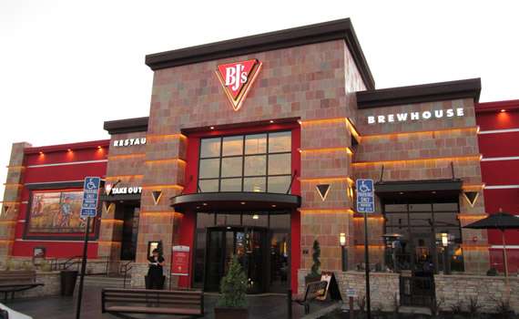 Un restaurant ofera 10.000 de dolari celor care-si numesc copilul…