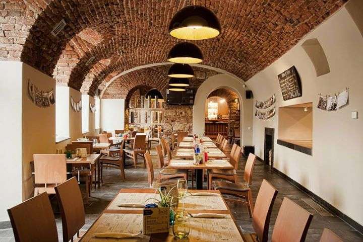 sursa foto: Facebook // Bricks