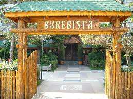 Bucataria de supermarket romanesc la Burebista