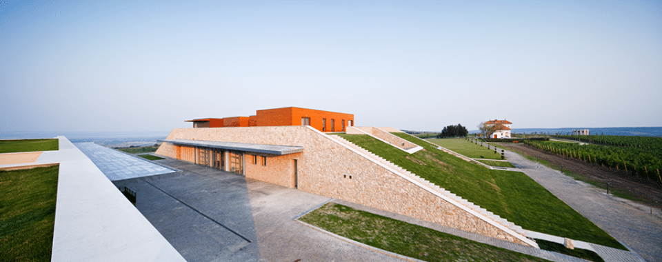 Vila Dobrusca de la Crama Avincis, in stil arhitectonic modern