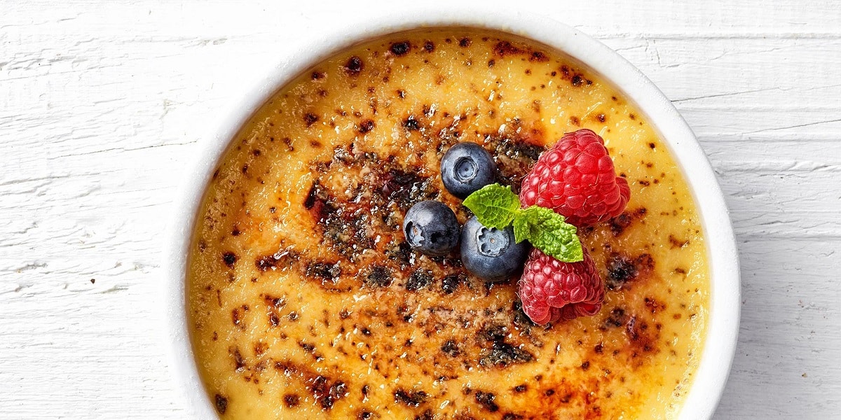 Food fight: Crema de zahăr ars vs Crème brûlée. Care e diferența?