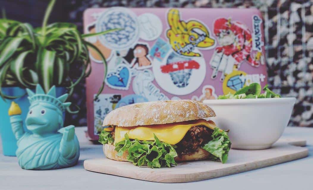 Burgerii de la FlipFlop vin la tine în bucătărie!