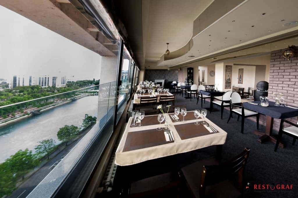 CONCURS: Castigati o cina in 2 la Vu's, restaurantul la inaltime cu privelisti frumoase