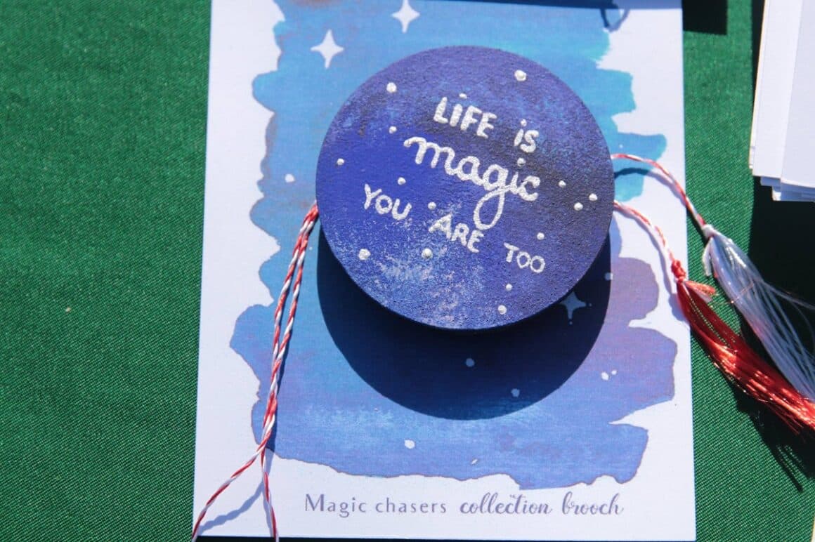 martisor rotund, albastru, de la MTR