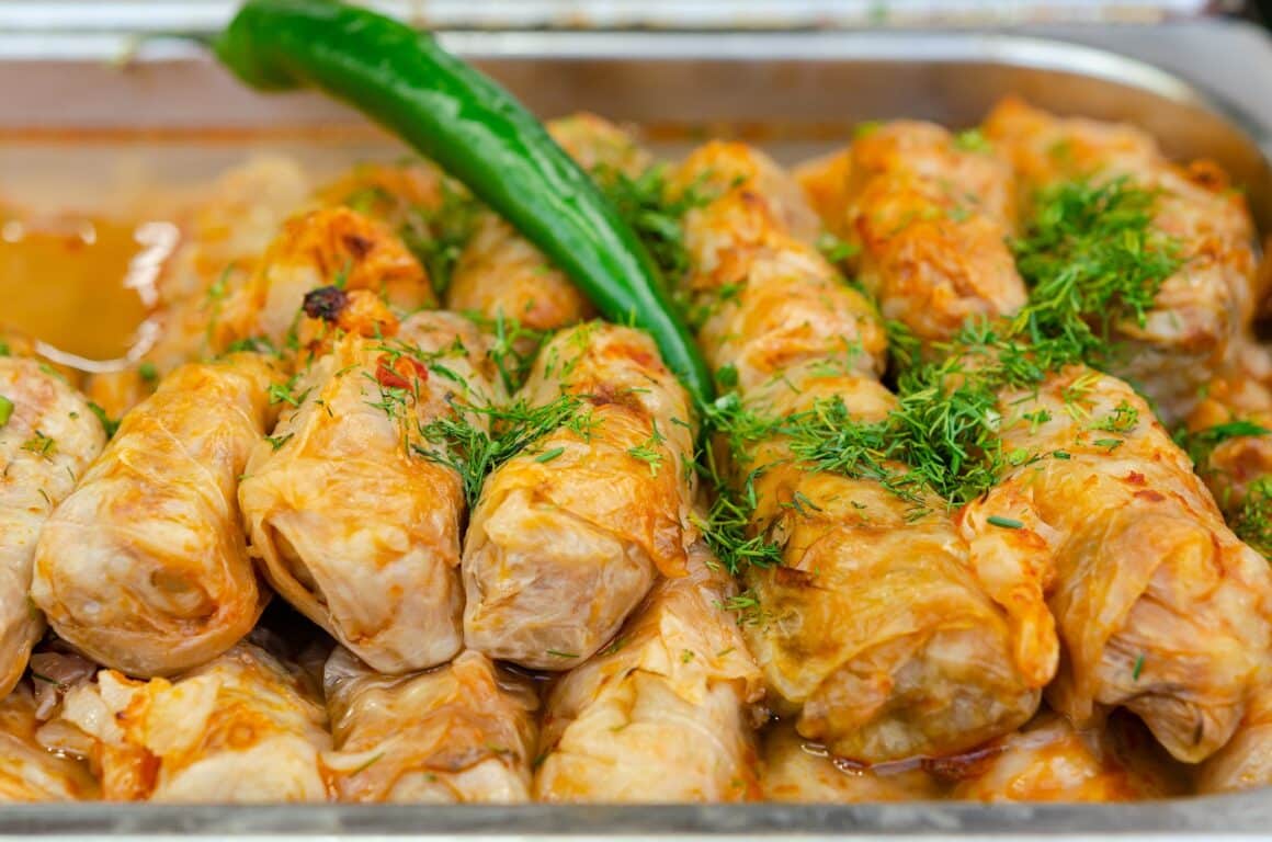 close up cu sarmale cu marar si ardei - trucuri sarmale