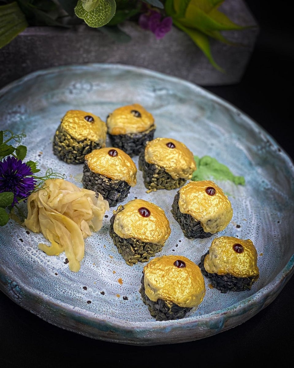 farfurie cu bucato de sushi de la Nadasan