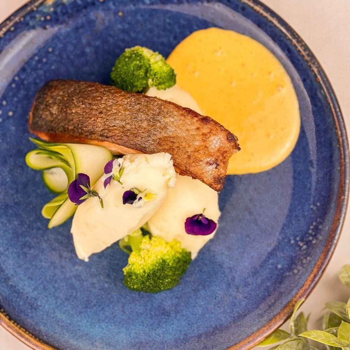 pastrav cu mamaliga la Krud Braserie Iași. Restaurante farm to table