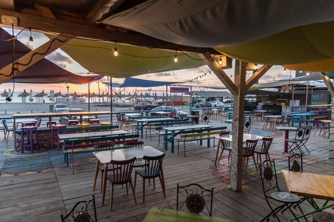 terasa HamBar Vama Veche