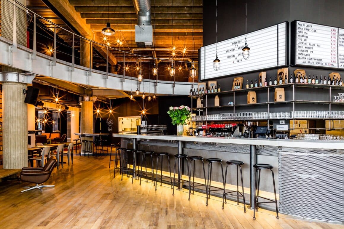 Interiorul BrewDog - local faimos pentru berea belgiană