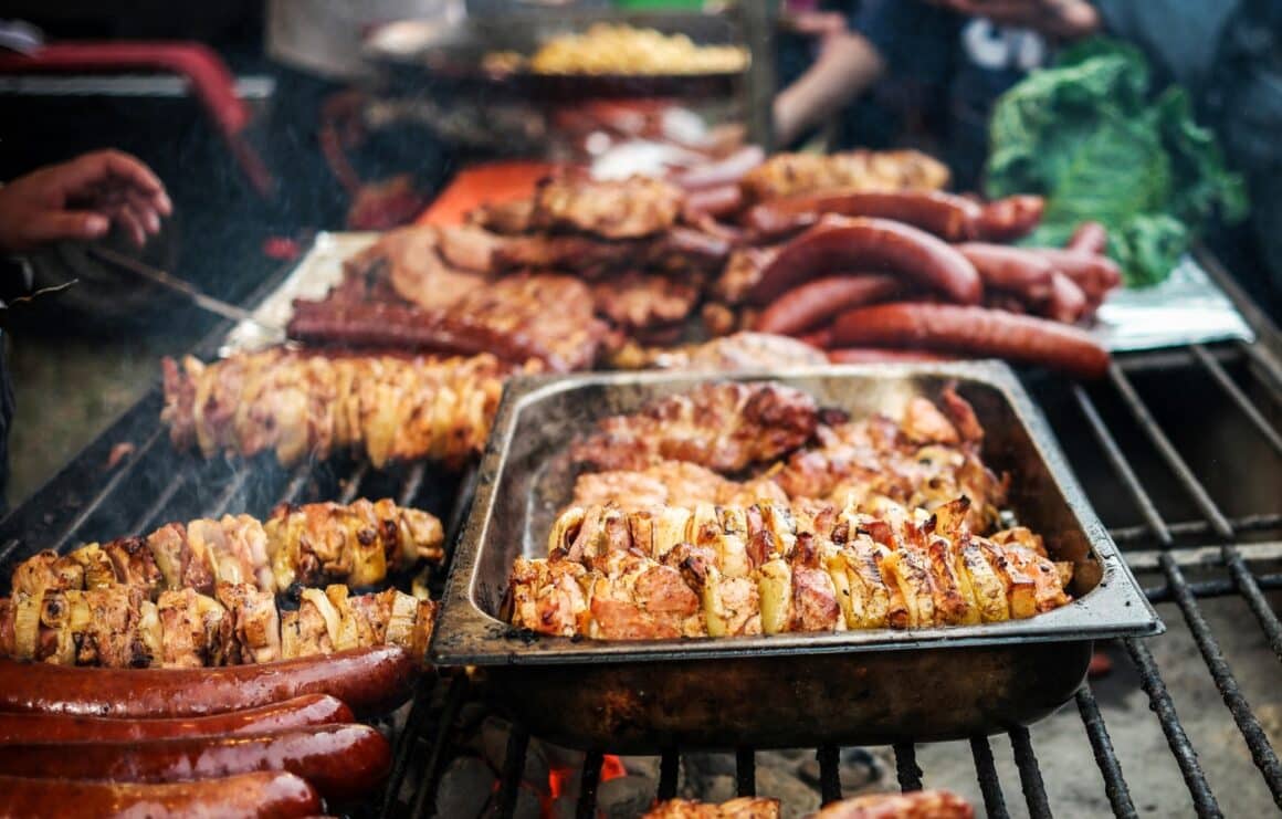 gratar plin cu diverse sortimente din carne. In ce ordine se pune carnea pe gratar. CUm sa faci un rătar perfect