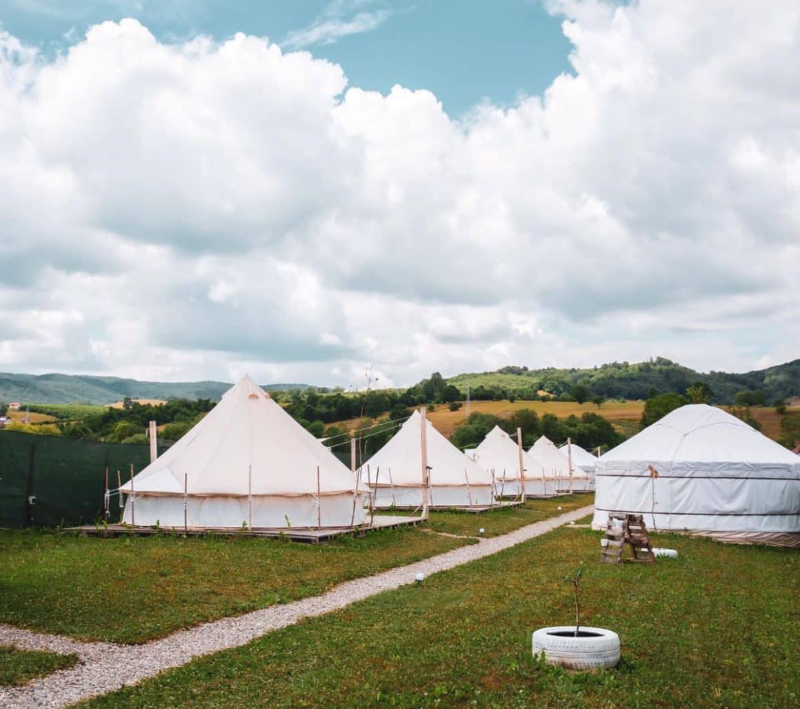 complex de corturi si iurte la glamping Spiritul Zimbrului