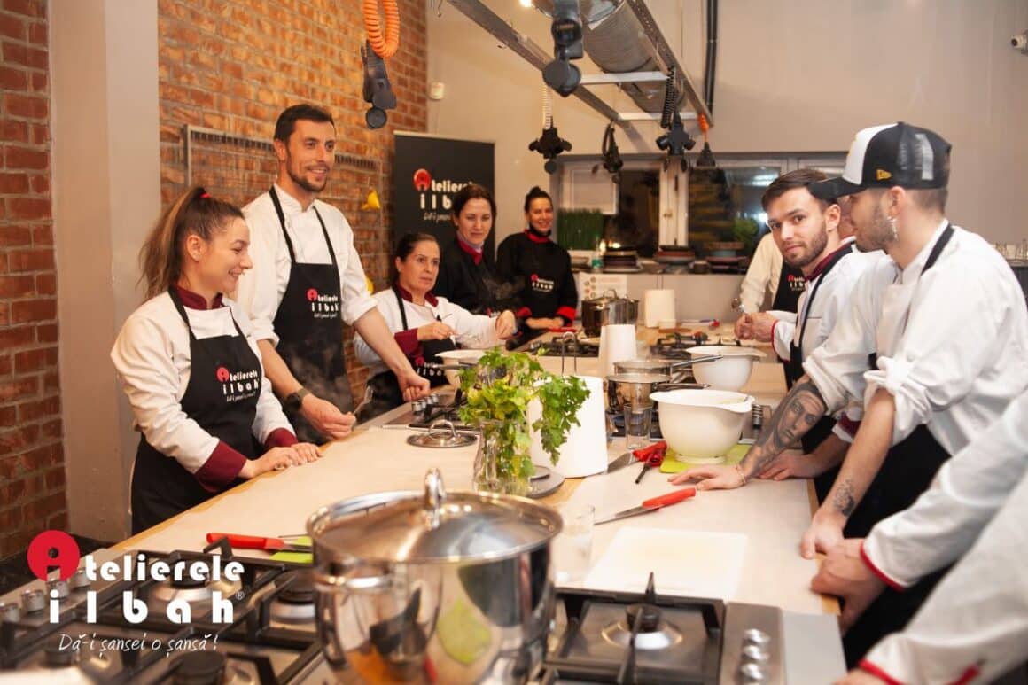 cursanti la cursuri de gatit Atelierele Ilbah