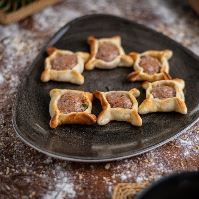 placinte sfiha libaneze, cu carne tocata