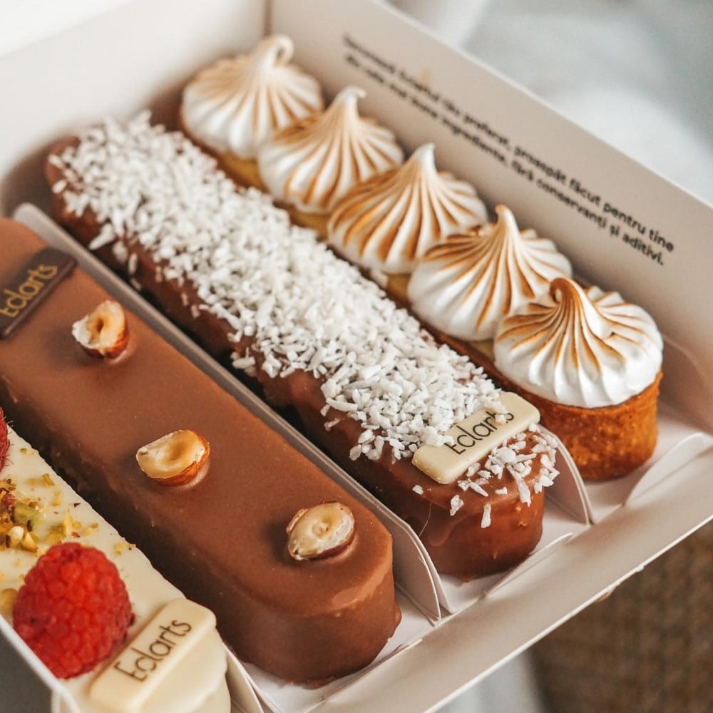 diferite tipuri de eclarts cu ciocolata la Eclarts Bucuresti