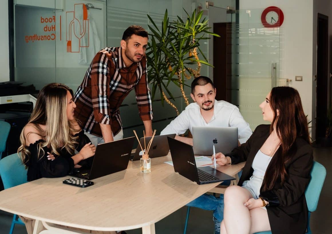 Echipa Food Hub Consulting, agenție de delivery marketing