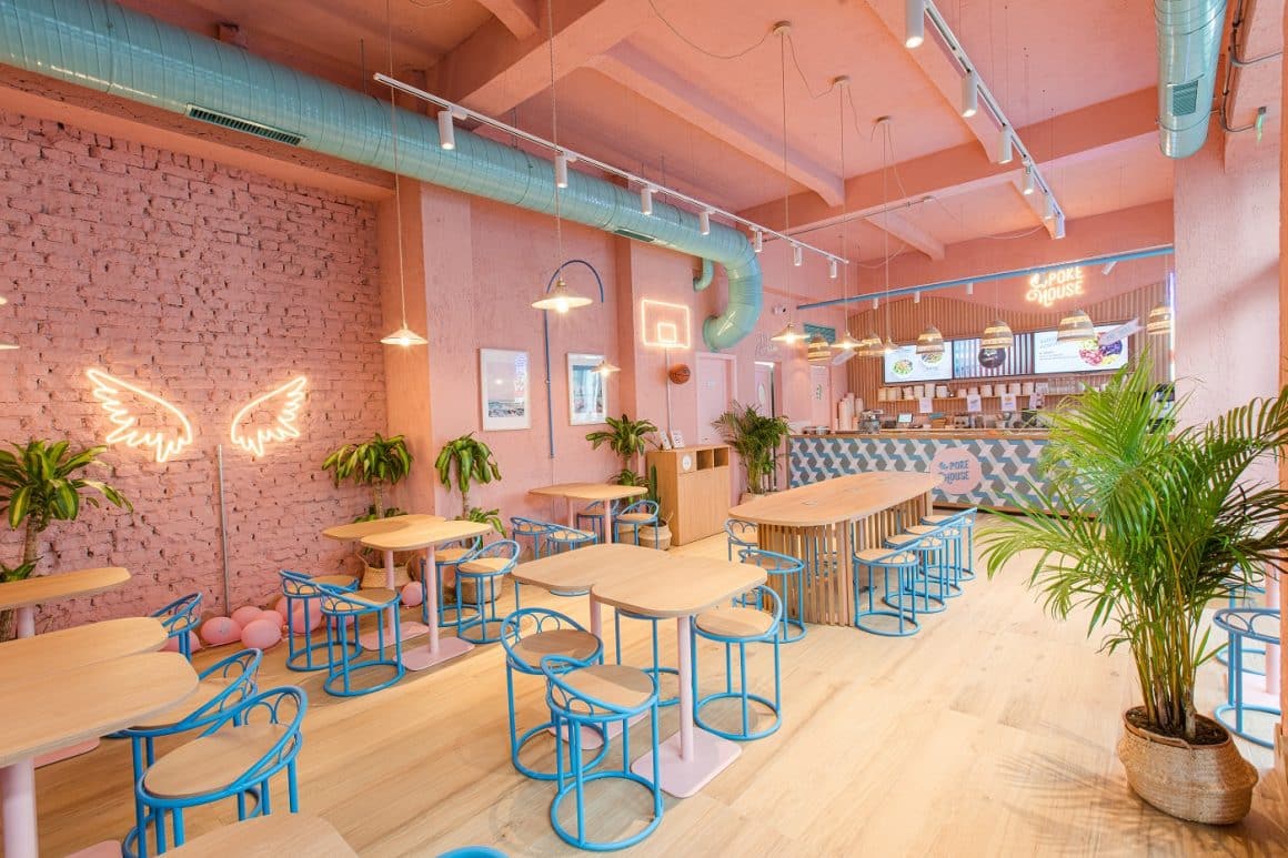 Poke House - restaurante roz. Barbie mâncare