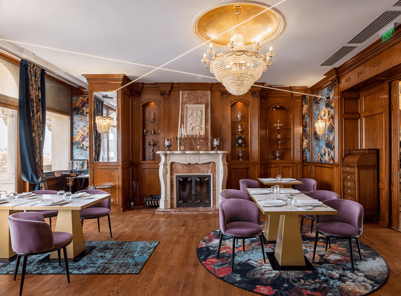 Interiorul restaurantului Gramont Societé Gastronomique, restaurante frațuzești București