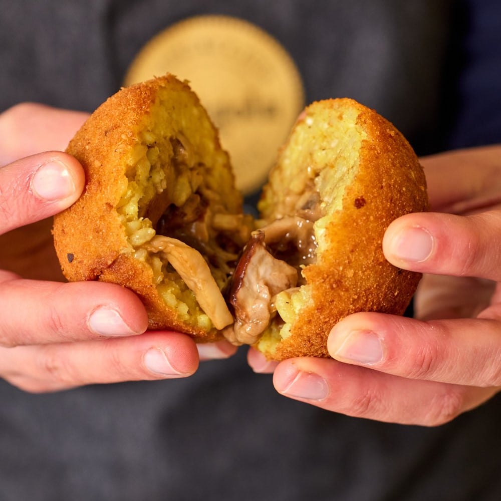 Arancini de la Sfrigola, street food în București