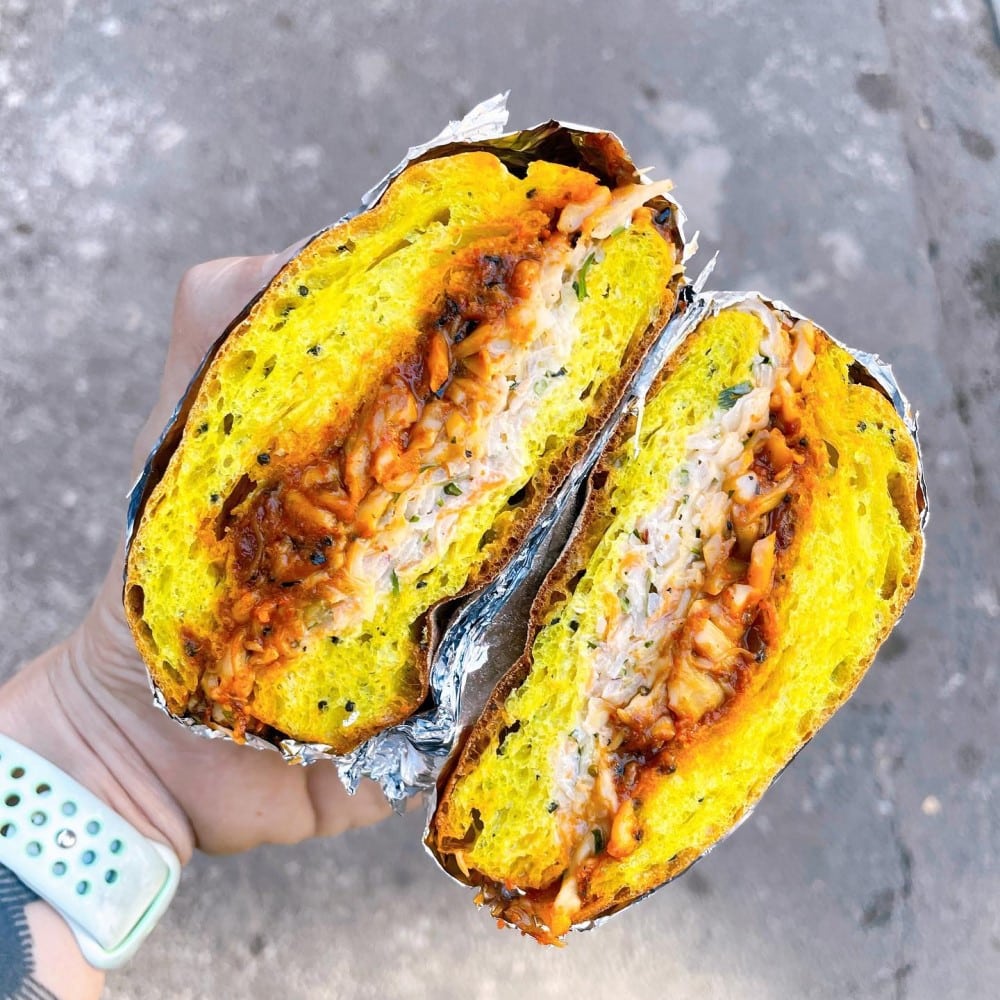 sandvis cu orez de la Smith eatery, street food în București