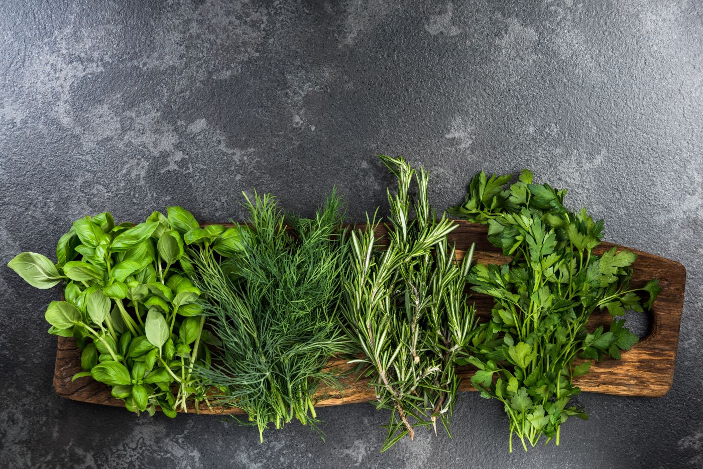 Cele mai bune metode de a păstra ierburile aromatice