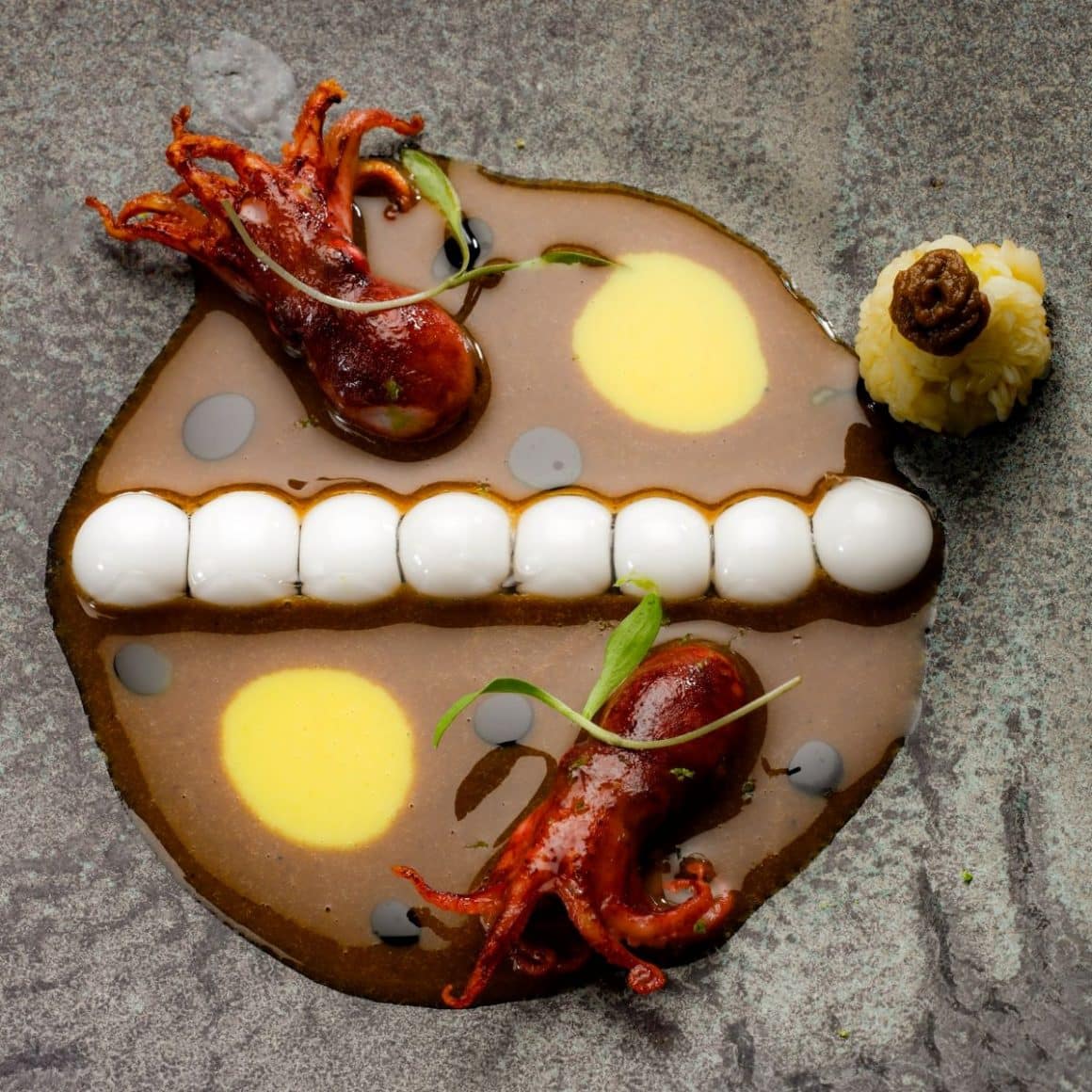 preparat de la restaurantul Disfrutar din Barcelona