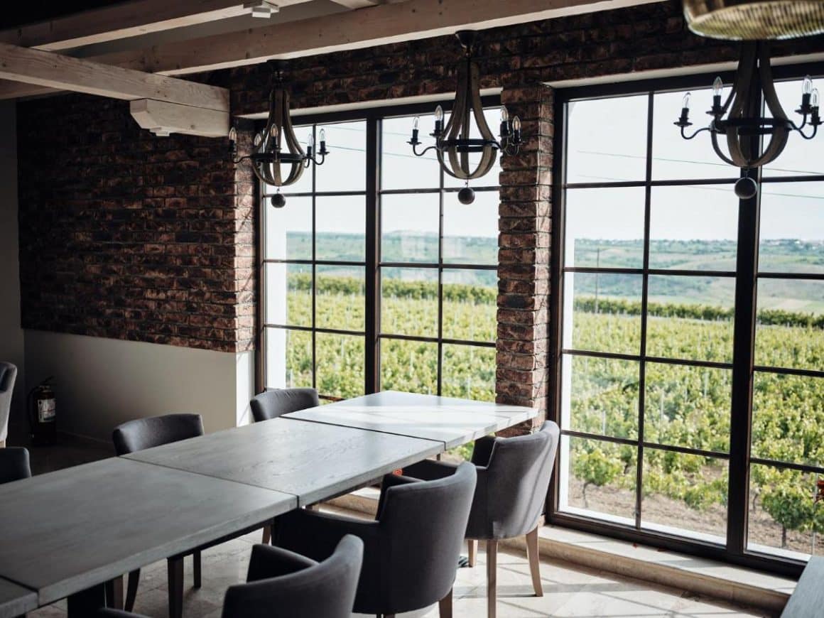 interiorul hotelulului de la Domeniile Panciu