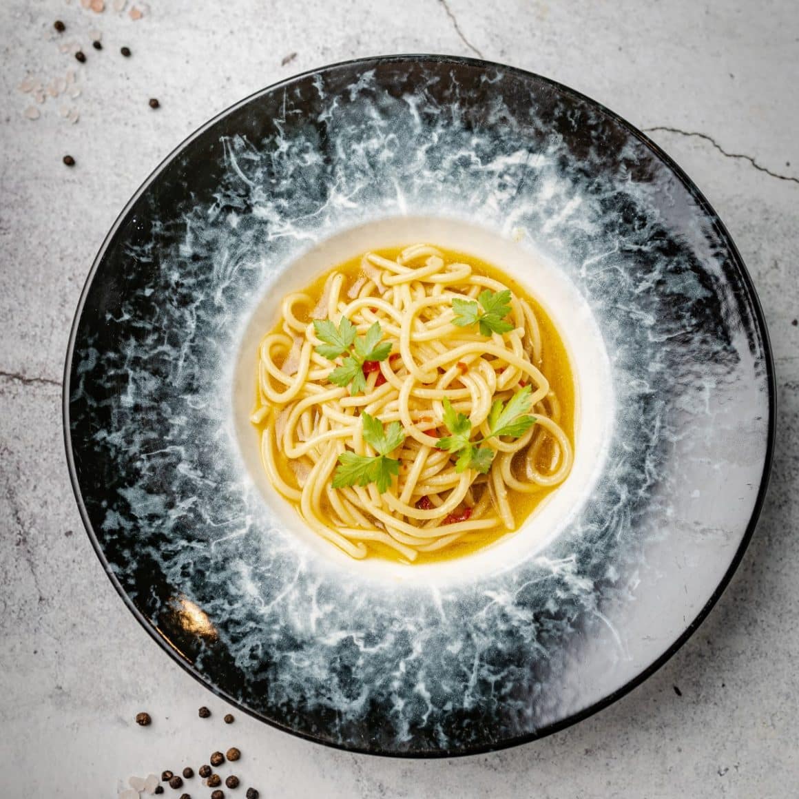 farfurie cu spaghete