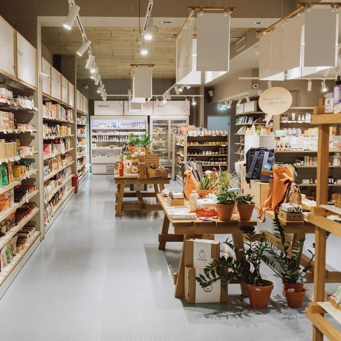 imagine din Ototo Store Amzei