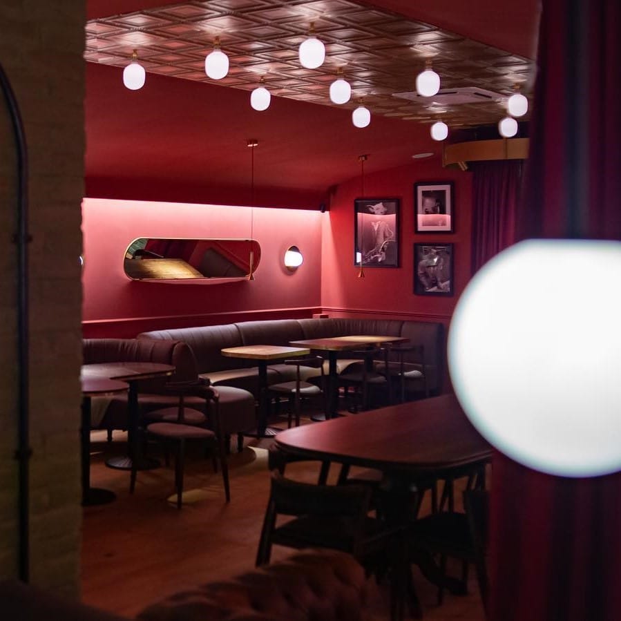 o incapere rosie de la Animaletto House