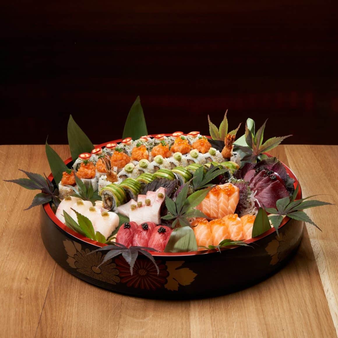 platou de sushi mix de la Ruka Izakaya - restaurante japoneze București