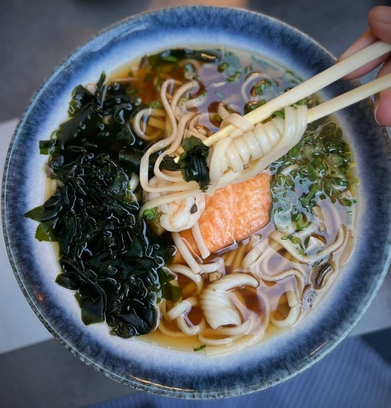 supa ramen de la Zen Sushi - restaurante japoneze București