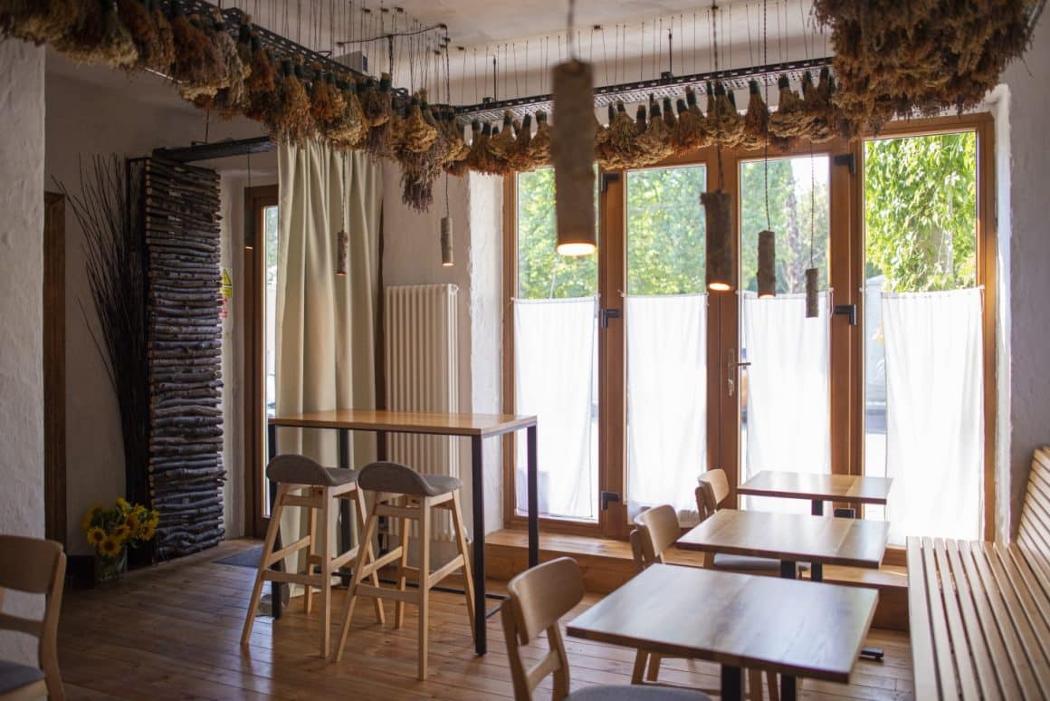 interiorul restaurantului MAT, al lui Alex Iacob