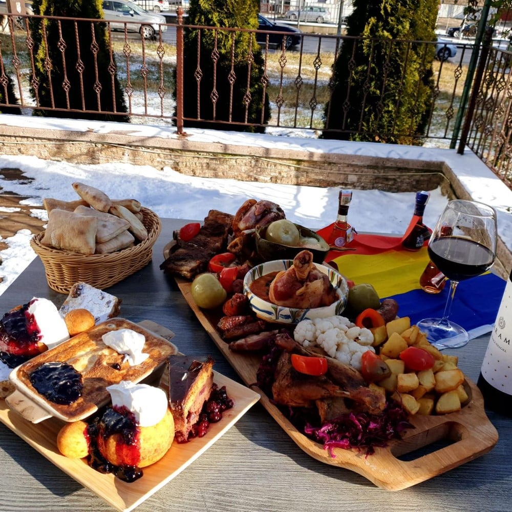 platouri traditionale romanesti