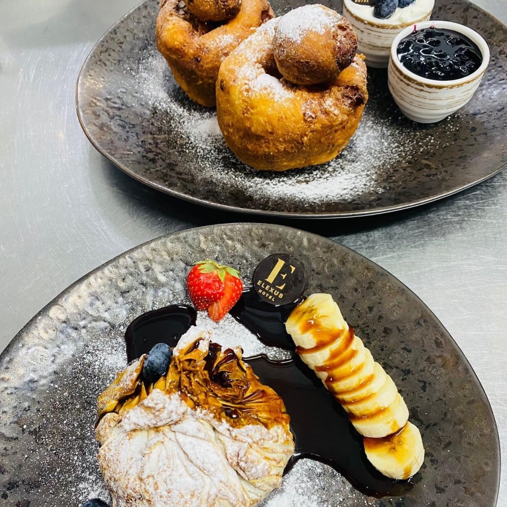 papanasi si clatite la restaurant robinson predeal