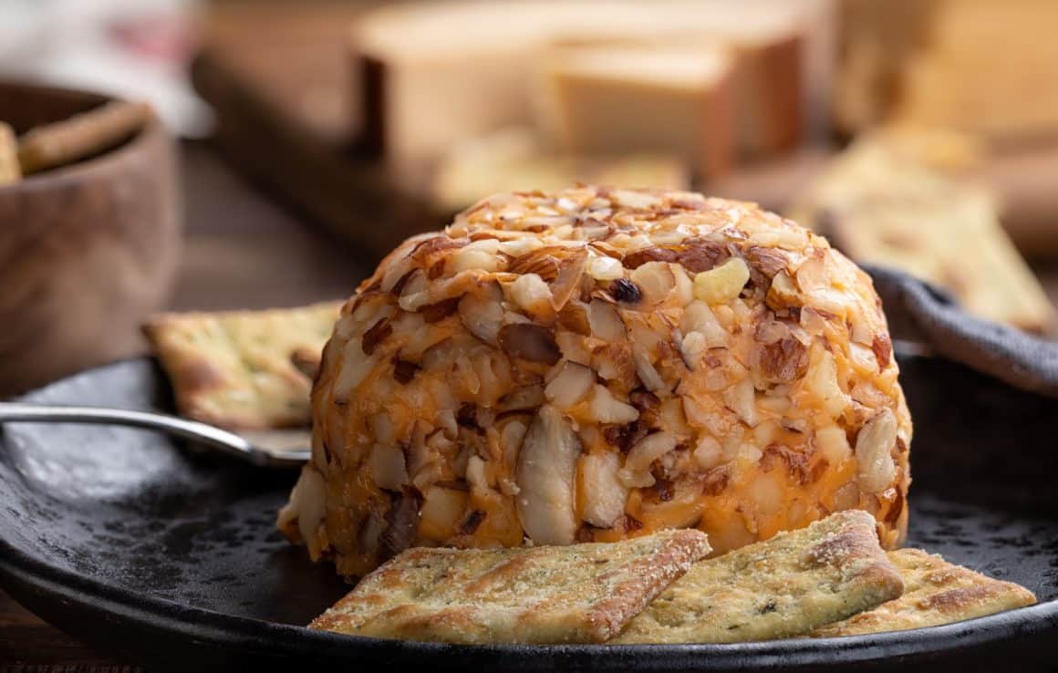 Bile de brânză aromată. Aperitive festive